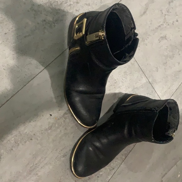 ALDO BLACK AND GOLD BOOTS - Picture 3 of 4